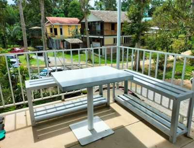 Cabin Sarawak D'Rumah Bonda River View