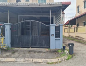 Santai D Perdana Homestay In Tanjung Rambutan