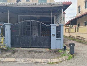 Santai D Perdana Homestay In Tanjung Rambutan