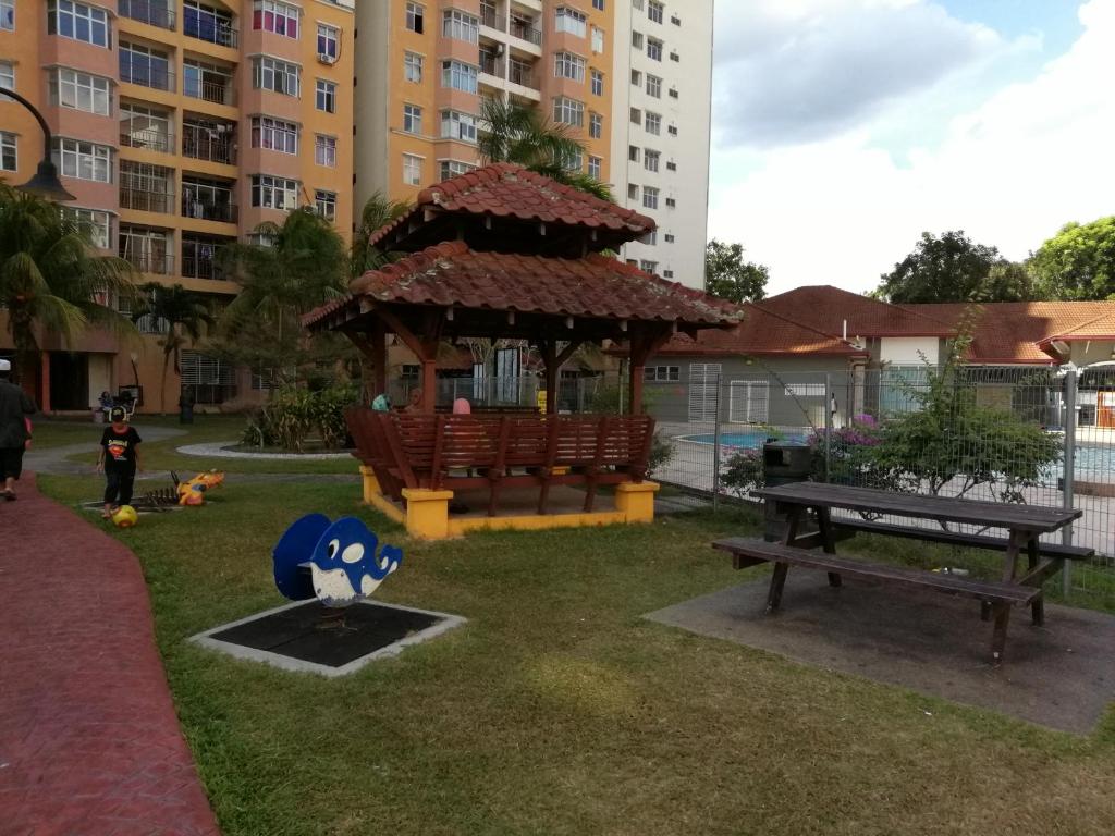 Mantin Homestay [Ground Floor & Swimming Pool]