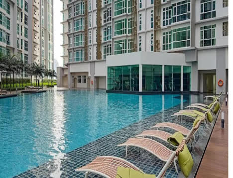 Lamandaz Homestay at Central Residence SG Besi Near MRT and TBS with 2 bedrooms