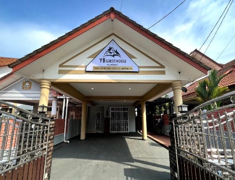 Yb Guest House
